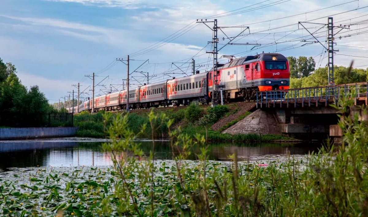 В майские праздники из Петербурга отправятся дополнительные поезда в Великие Луки, Белгород, Казань и Москву - tvspb.ru
