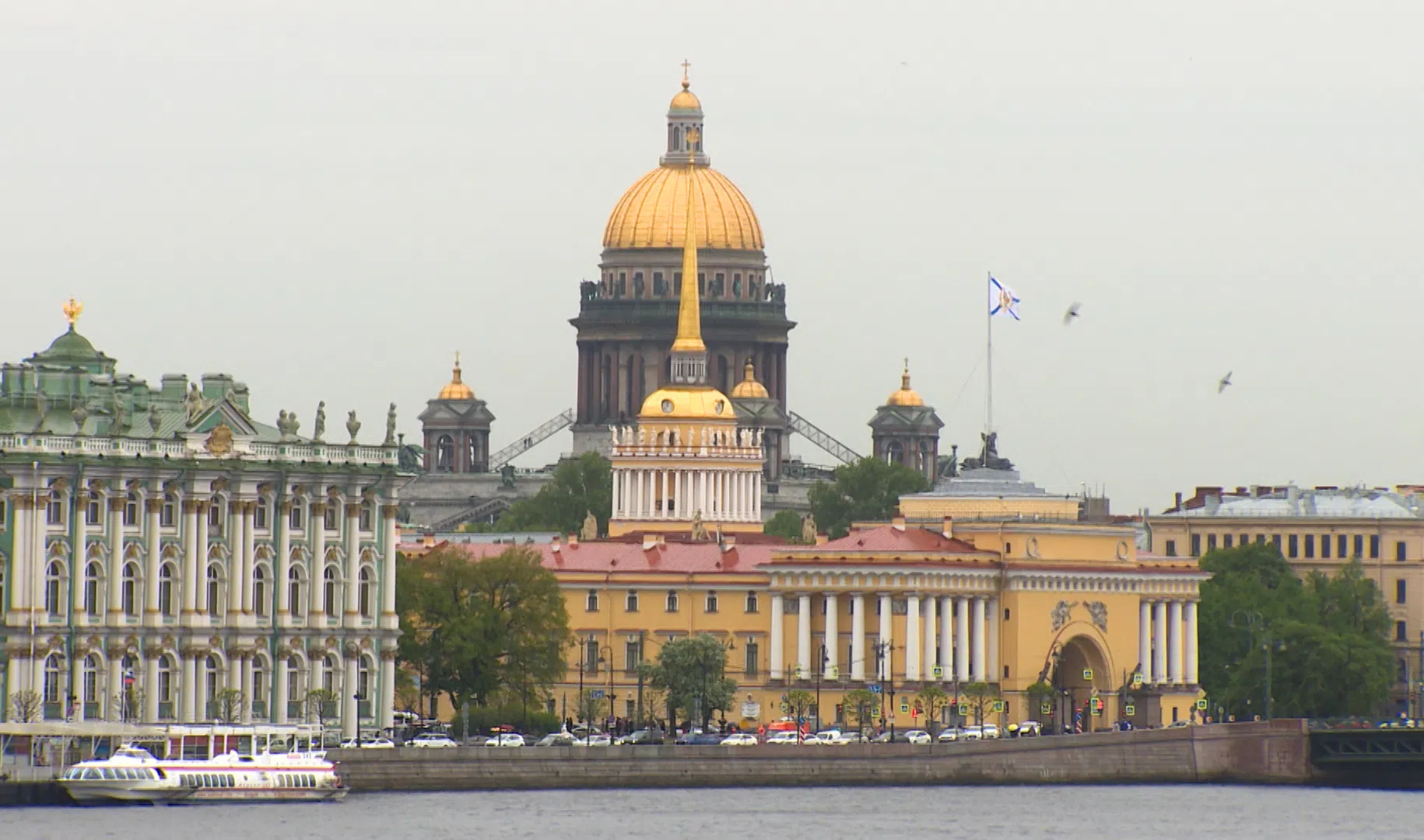 Холодный ветер продолжит гулять по Петербургу