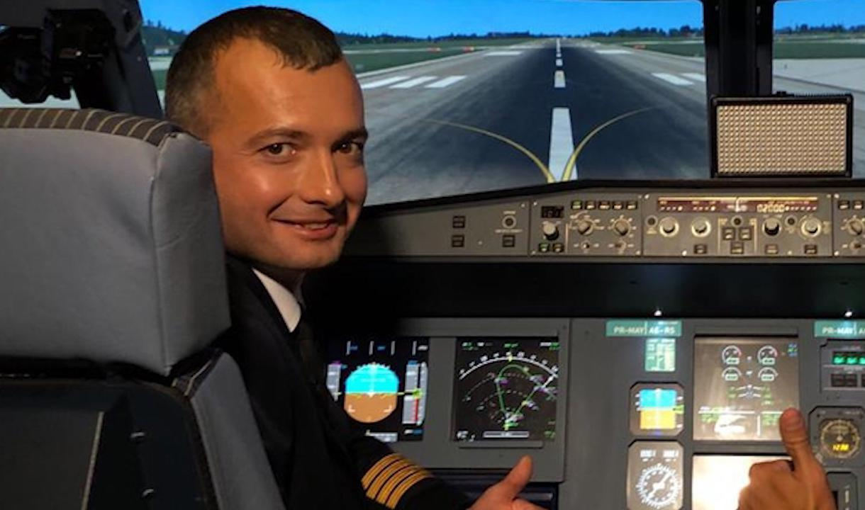 Командир севшего в кукурузном поле A321 призвал россиян соблюдать режим самоизоляции