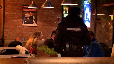 Сотни протоколов выписали в Петербурге после массовых барных рейдов