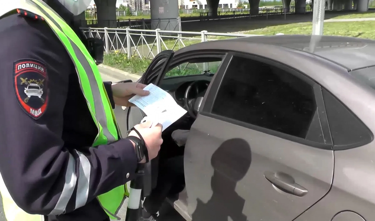 В Петербурге и Ленобласти за день полиция проверили более 2 тысяч такси - tvspb.ru