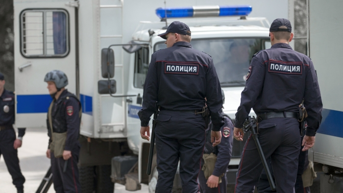Почти половина жителей России довольны работой полиции