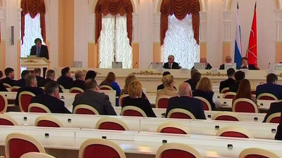 Депутатов ЗакСа включили в совет по местному самоуправлению при губернаторе