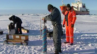 Антарктическая зимовка: в Петербург вернулись участники экспедиции на Южный полюс