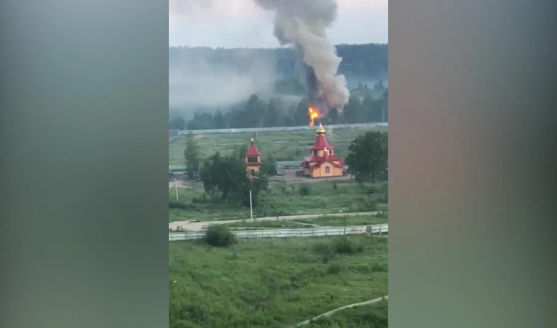 Пожар в коптево сегодня. Пожар в Парголово. Спиридоновка 17 пожар. Пожар 17 января Коптево. Котлас пожар 17.12.22.