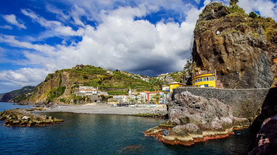 Португалия готова пустить российских туристов на Мадейру