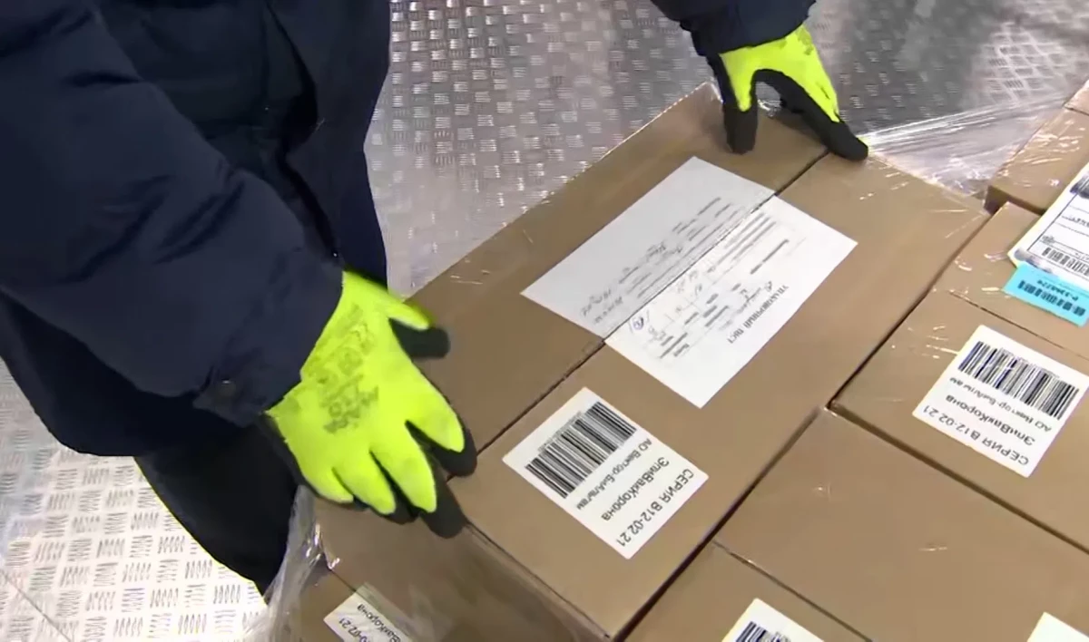 В Петербурге ждут новых поставок «ЭпиВакКороны» и «КовиВака» - tvspb.ru