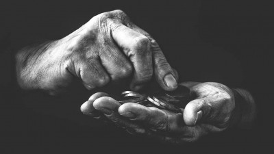 Политолог: Спецификой сегодняшних партийных программ является тема бедности