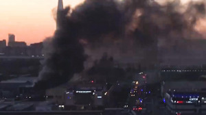 Пожар в одном из боксов СТО на Мебельной улице локализован