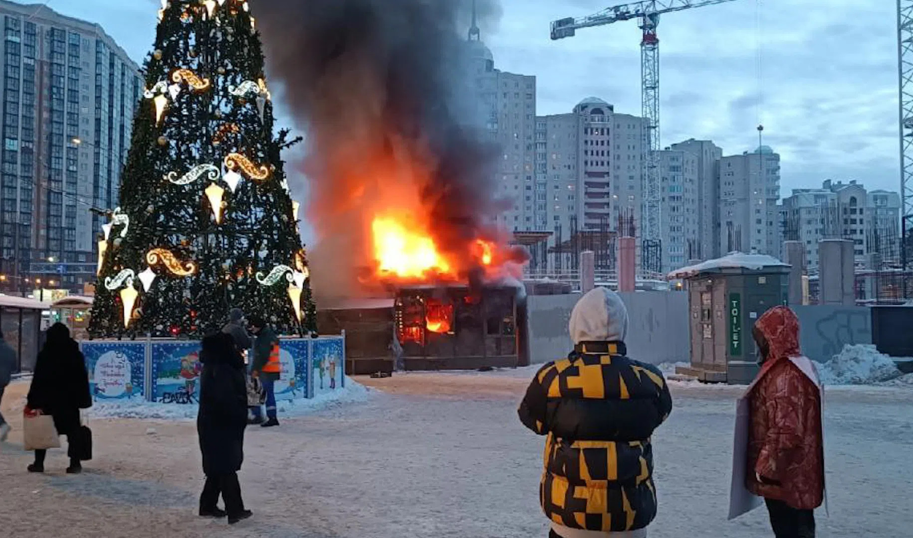 Пожар в спб арена. Пожар в метрополитене. Пожар в Санкт-Петербурге сейчас в Приморском районе. Пожар в метро СПБ. Пожар в пекарне.