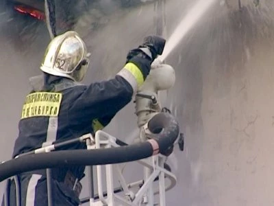 Из огня на Большой Подьяческой улице эвакуировали 8 человек - tvspb.ru
