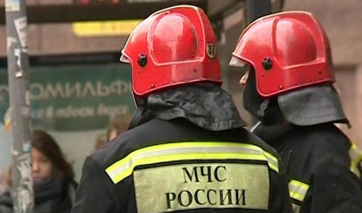 На улице Тельмана сгорело кафе - tvspb.ru