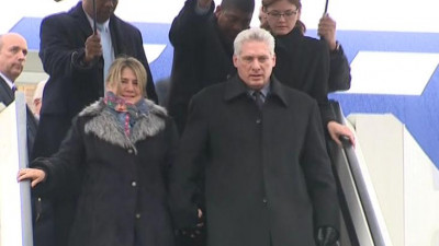 Президент Кубы прилетел в Петербург