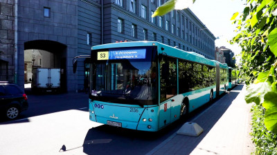 К августу с автобусов Петербурга снимут символику Евро-2020