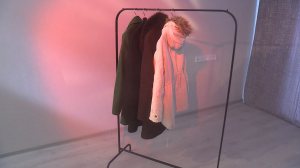 Тальк, соль, кофе и скотч против пятен, жирных следов и пыли. Готовим верхнюю одежду к сезону