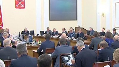Инвестиции, строительство и кадры: в Смольном обсудили ключевые векторы развития