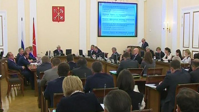 Заседание правительства Петербурга: новые лица и подготовка к зиме