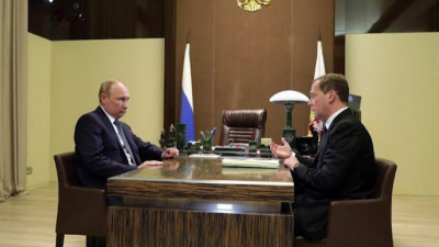 Дмитрий Медведев представит Владимиру Путину кандидатов на посты в правительство