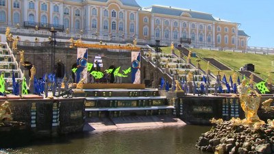 В Петергофе праздник фонтанов отметили в духе Петровских ассамблей