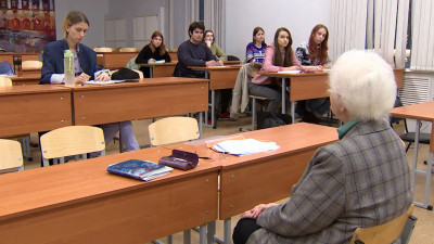 Нужно быть в русле цифровизации: педагоги вузов Петербурга рассказали о своей работе