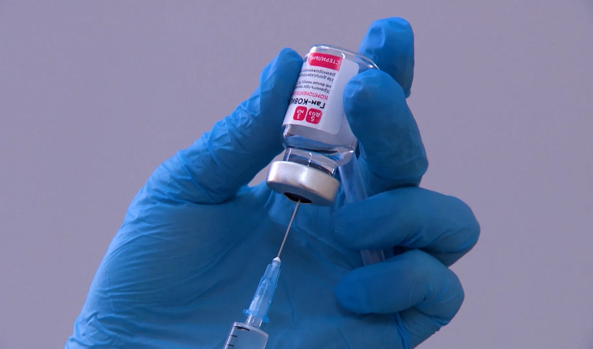 Петербуржцы поставили рекорд по количеству вакцинаций от COVID за сутки - tvspb.ru