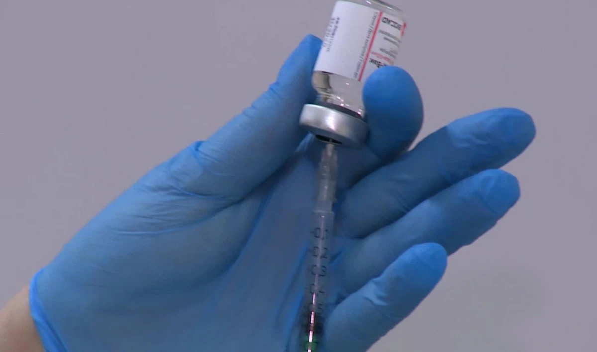 В Петербурге не зарегистрировано случаев тяжелой реакции на вакцину против коронавируса - tvspb.ru