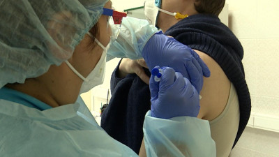 В Комздраве рассказали, как будет организована вакцинация от COVID на предприятиях