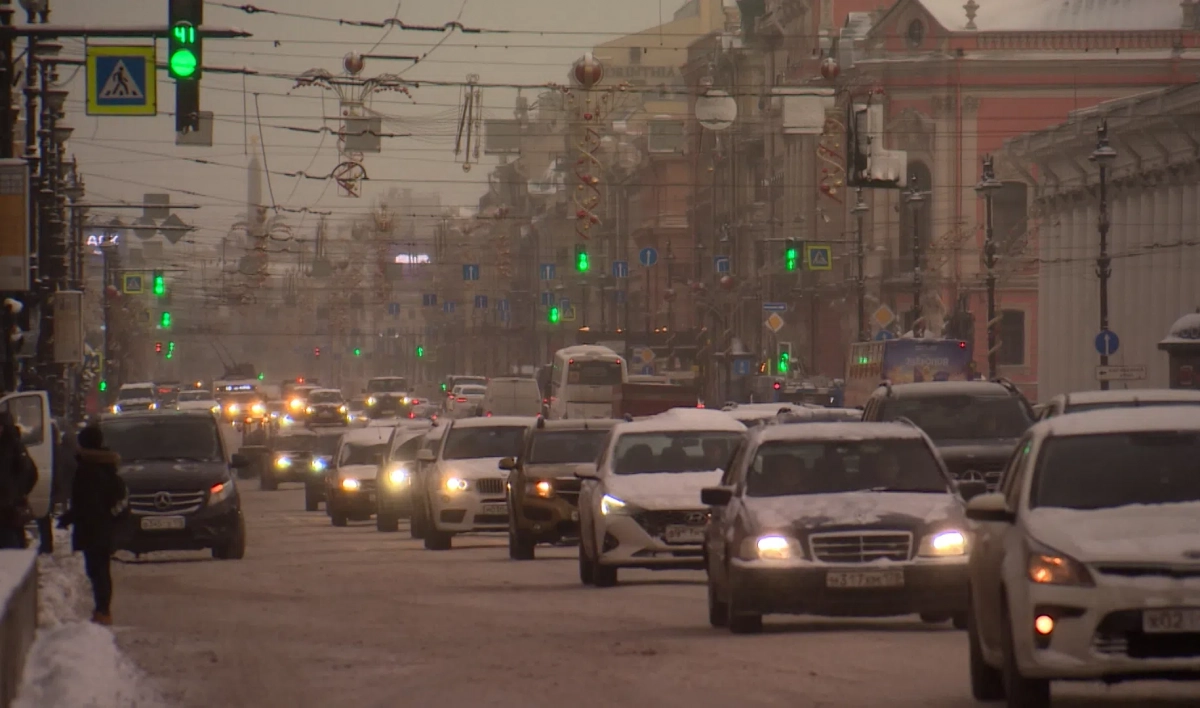 Гололед и туман создали опасную ситуацию на дорогах Петербурга - tvspb.ru