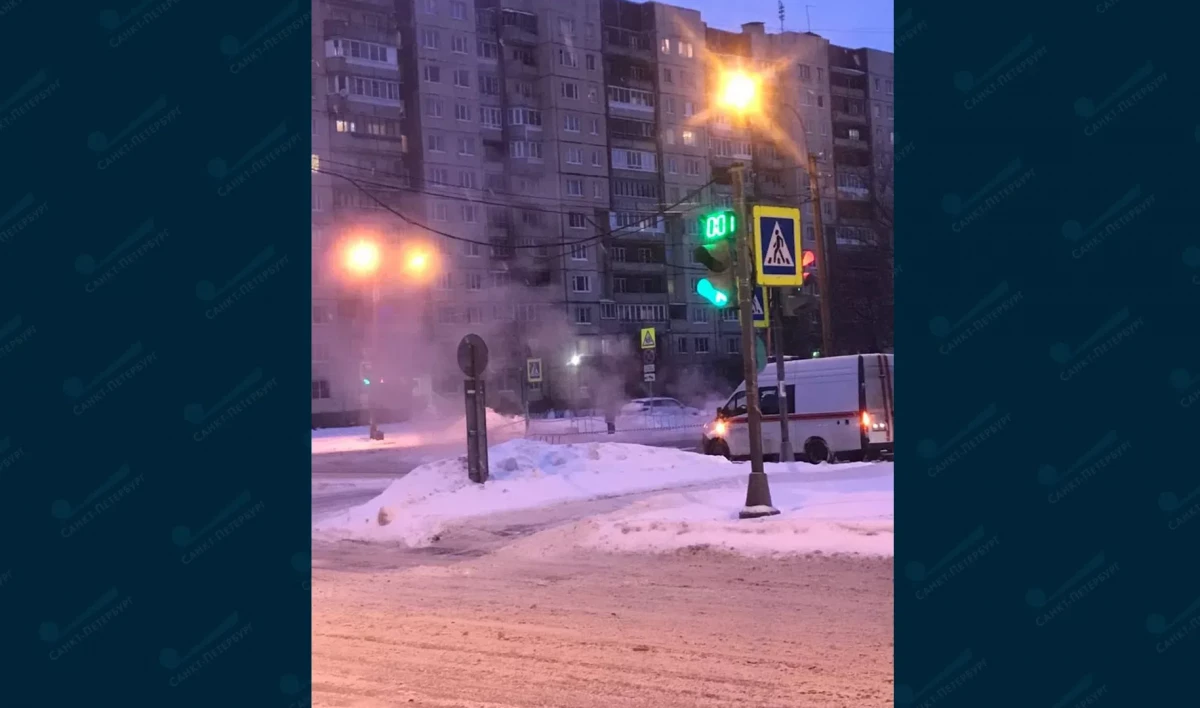 Ремонт прорванной трубы на проспекте Захарова завершат 5 декабря - tvspb.ru