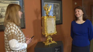 «Зерцало Петра Великого»: уникальный императорский трёхглавый орёл на выставке одного экспоната в Петропавловской крепости