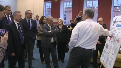 Александр Беглов посетил учебную площадку Высшей школы экономики