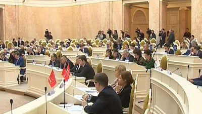 В Мариинском дворце началось выступление начальника петербургского Главка Сергея Умнова