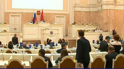 Чиновников и сотрудников МФЦ будут штрафовать за срыв сроков предоставления госуслуг