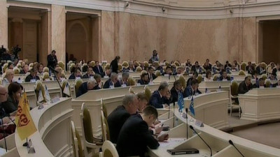 Прямое включение: Депутаты ЗакСа обсуждают ограничение продажи алкоголя во время Кубка Конфедераций