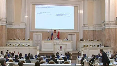 В ЗакСе предложили регулировать встречи с депутатами законом о массовых собраниях