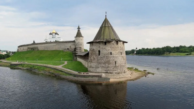 В Псковской области с 30 октября закрываются музеи и кинотеатры