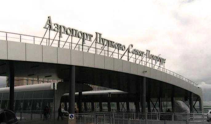 Три самолета задержали в «Пулково» из-за урагана в Мурманске - tvspb.ru