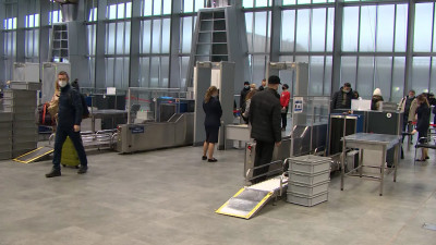 Пропускной пункт в Пулково заработал в усиленном режиме из-за «омикрона»