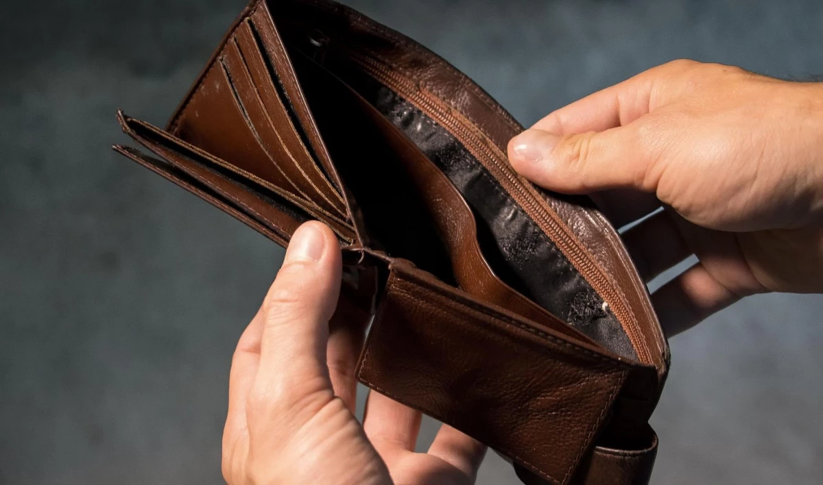 Более 7 тысяч человек обанкротились в Петербурге за год - tvspb.ru