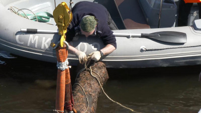 Видео: Подъем пушек с затонувшего в 1719 году корабля «Портсмут»