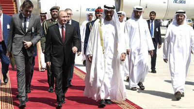 Кортеж Путина в ОАЭ сопровождали машины с надписью «ДПС»