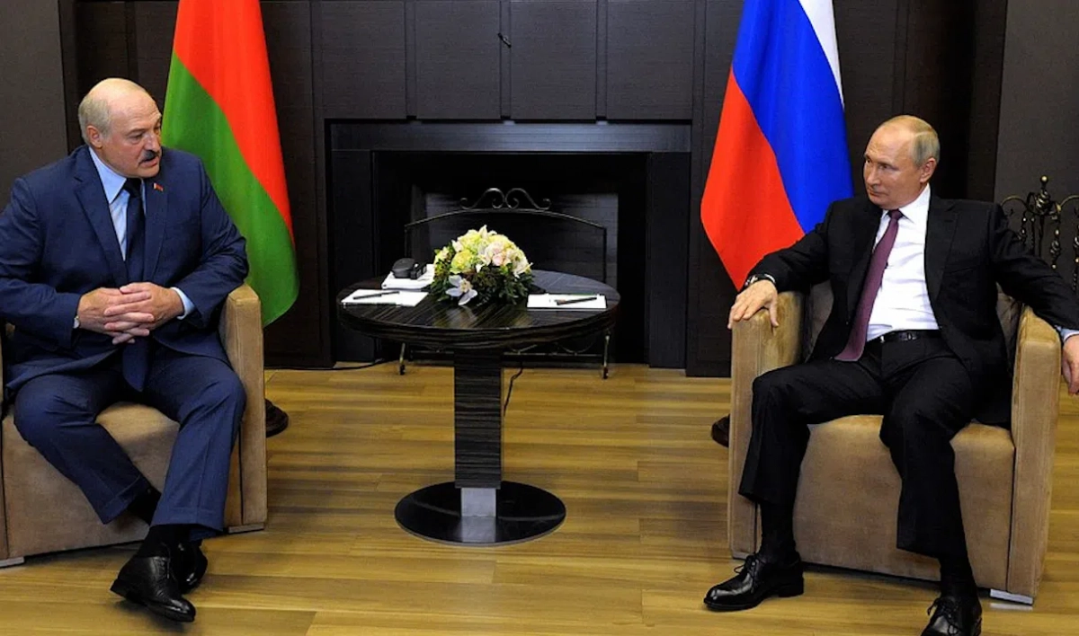 В Константиновском дворце началась встреча Владимира Путина и Александра Лукашенко - tvspb.ru