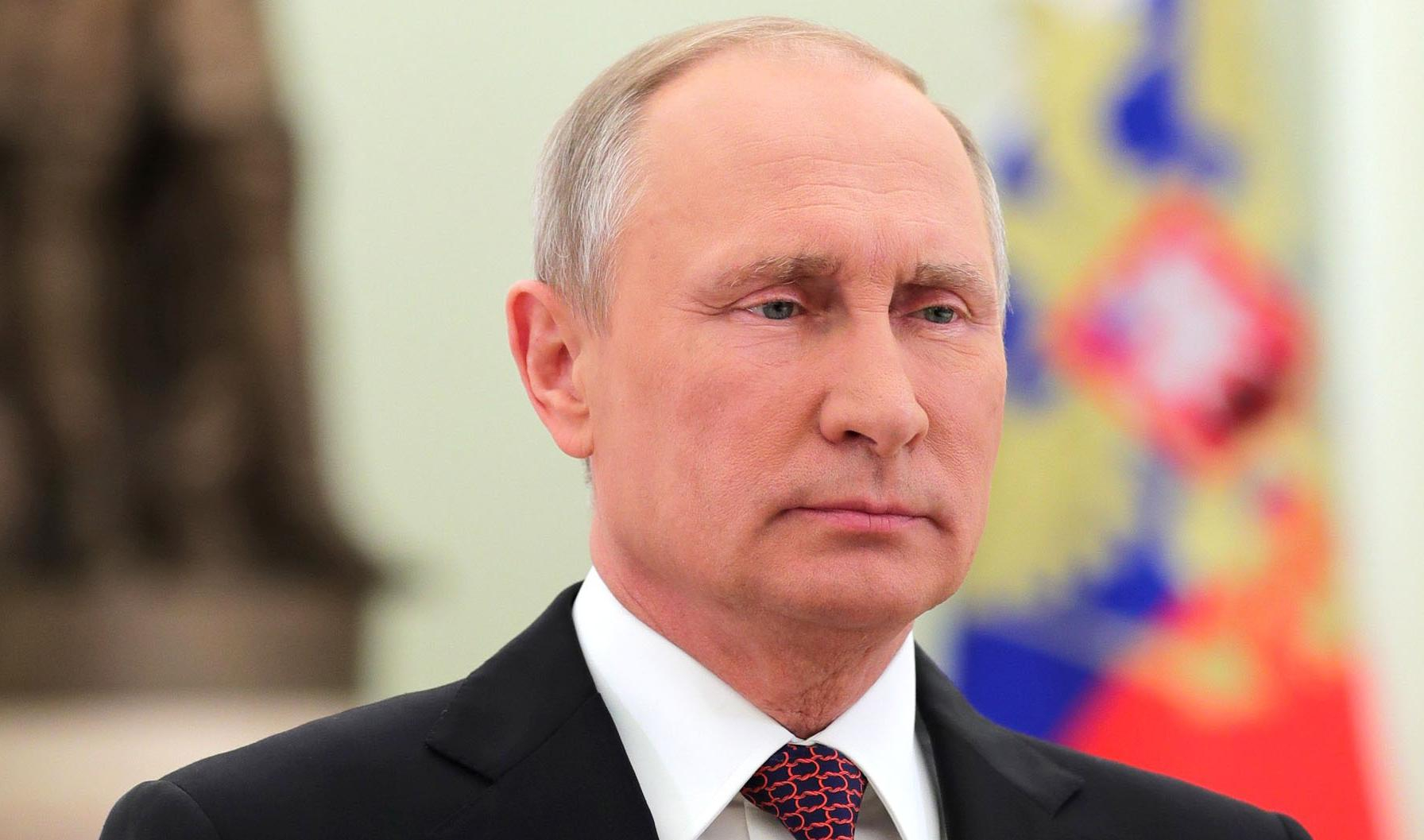 Владимир Путин: Каждый день подтверждает силу и сплоченность нашего общества