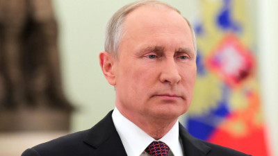 Путин поручил выделить регионам 10 млрд на средства защиты и тесты на COVID