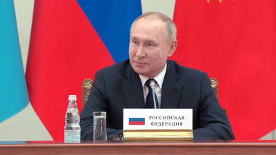 Путин и Лукашенко сыграют в хоккей после встречи в Петербурге