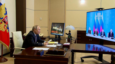 Путин поручил до конца года восстановить рынок труда в России