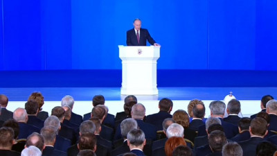 Путин проведет встречу с Госдумой и Совфедом