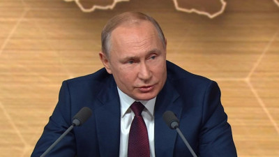 Владимир Путин рассказал, видит ли женщину на посту президента