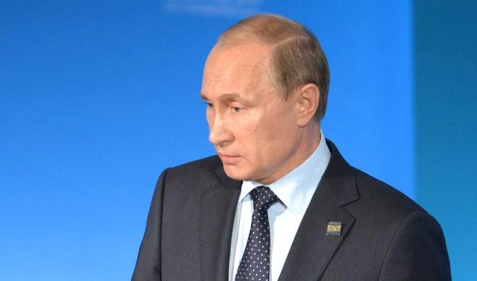 В Кремле раскрыли подробности телефонного разговора Путина с Порошенко - tvspb.ru