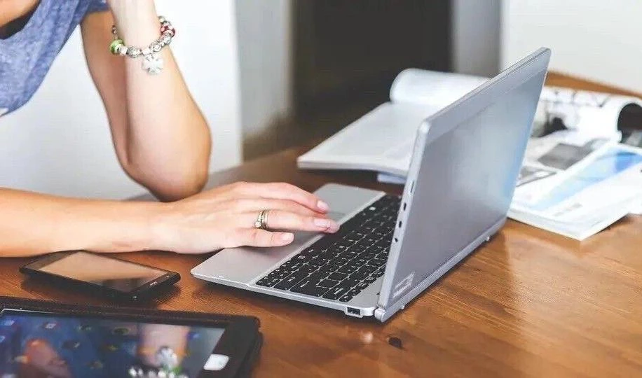 Петербуржцам предложили проверить уровень финансовой грамотности - tvspb.ru